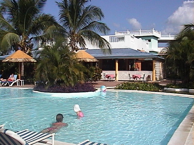 italianrestnearpool.jpg